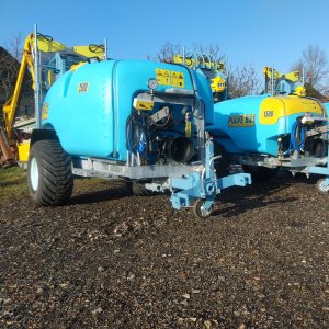 Aéro bi-turbines verticales pour vergers